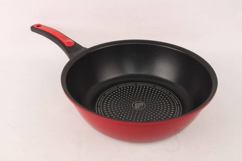 how do i clean and maintain my frying pan 1